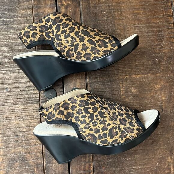 Charleston Shoe Co Wedge Sandals Slingback Size 8 - Picture 9 of 11